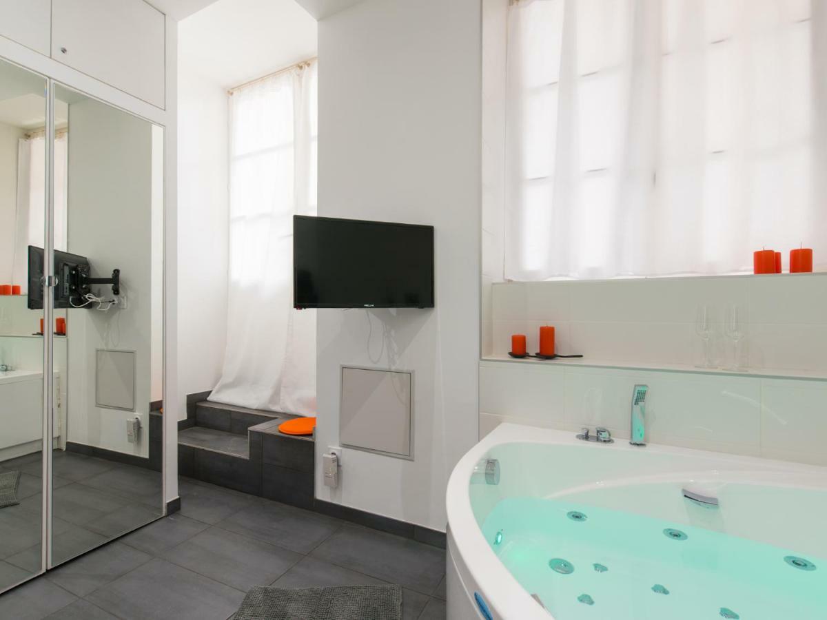 Luxury Studio & Spa-Lyon Centre Экстерьер фото