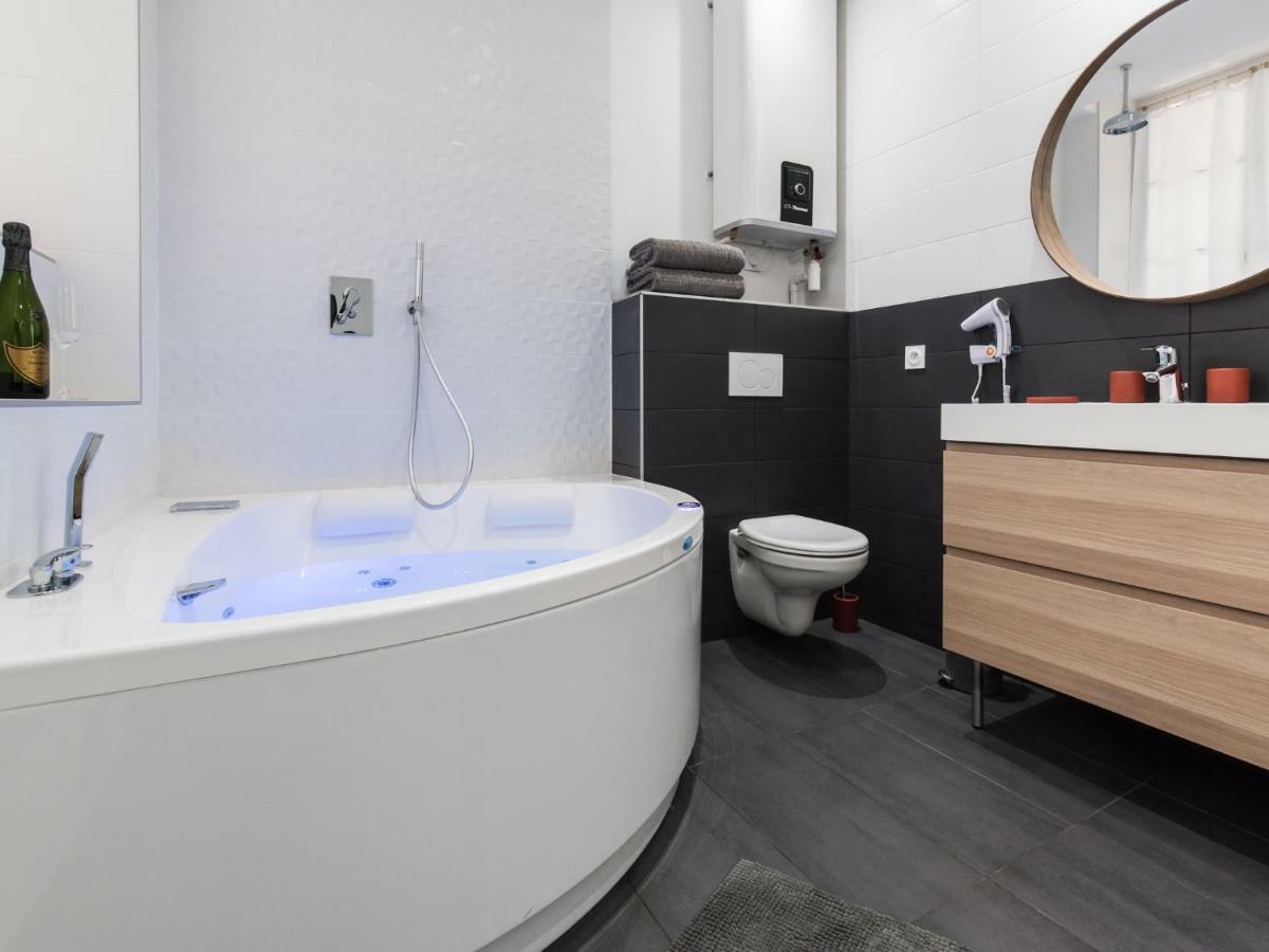 Luxury Studio & Spa-Lyon Centre Экстерьер фото